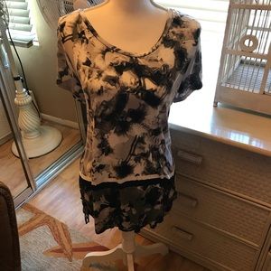 Simply Vera Wang Tee